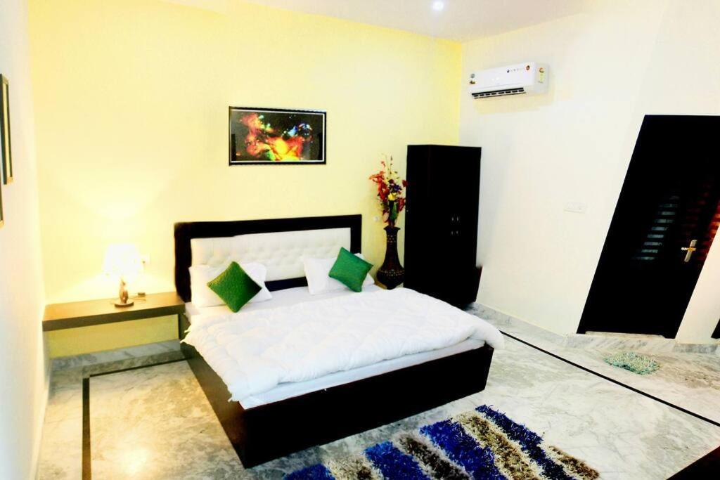Taj Castle A Boutique Homestay אגרה מראה חיצוני תמונה