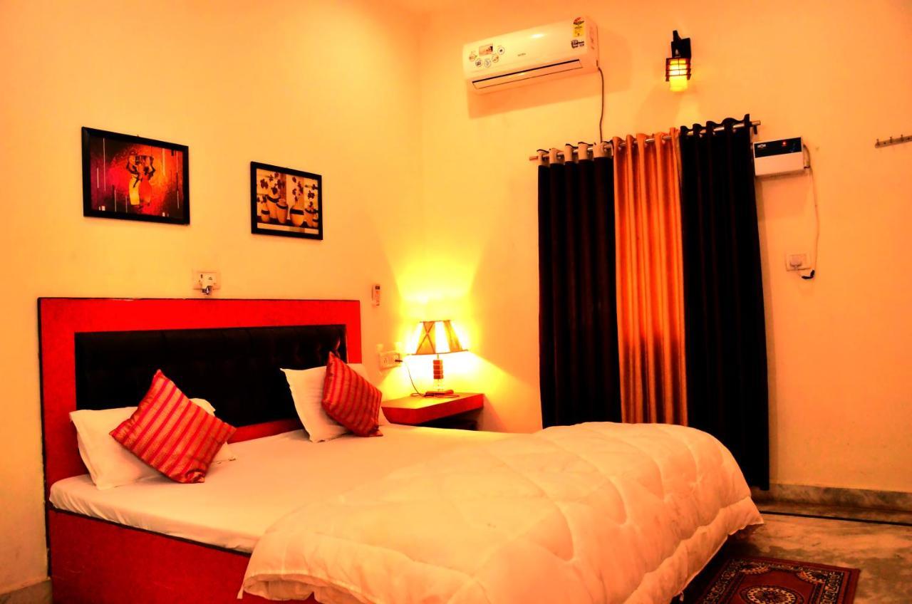 Taj Castle A Boutique Homestay אגרה מראה חיצוני תמונה